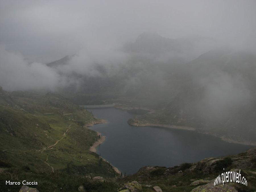 03_Però si vedono laghi Gemelli e Becco.JPG - 03 Però si vedono Laghi Gemelli e Becco